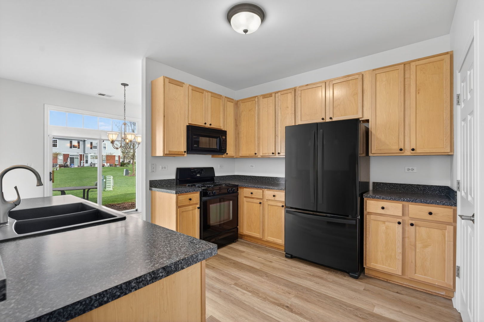 476 Brookside Drive, Oswego, IL 60543