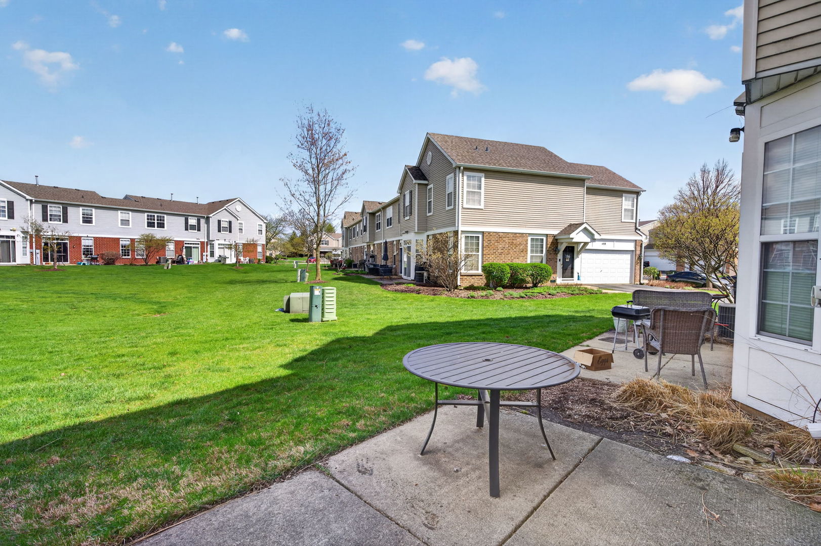 476 Brookside Drive, Oswego, IL 60543