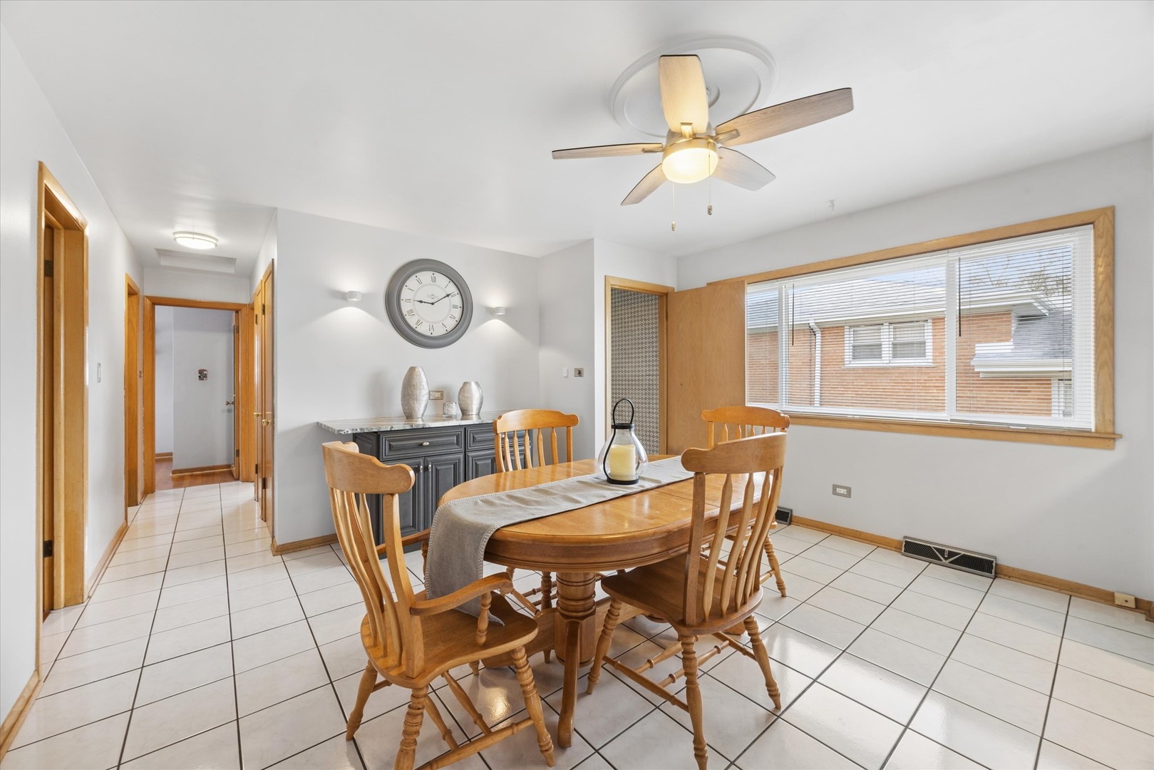 3029 Mayfair Avenue, Westchester, IL 60154