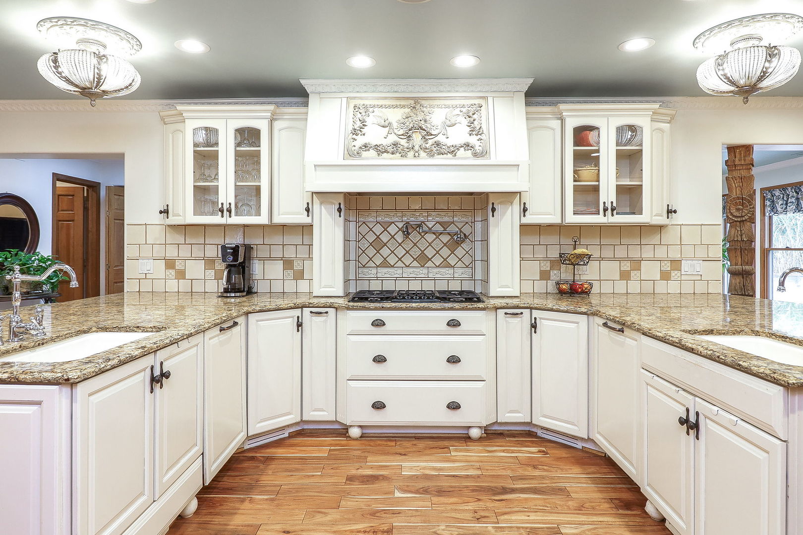 39 Mockingbird Lane, Oak Brook, IL 60523