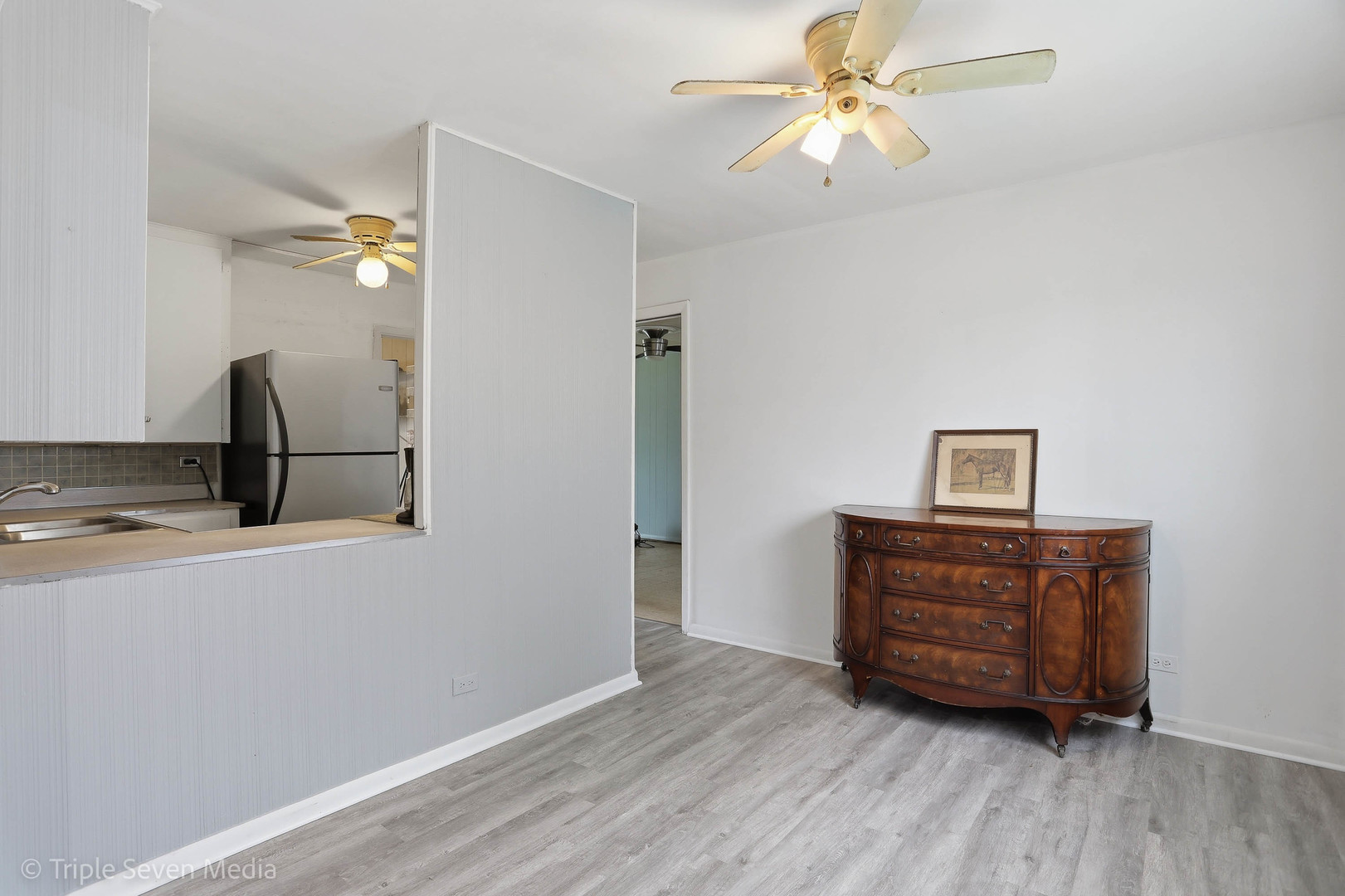 1000 N Bluebonnet Lane, Hoffman Estates, IL 60169