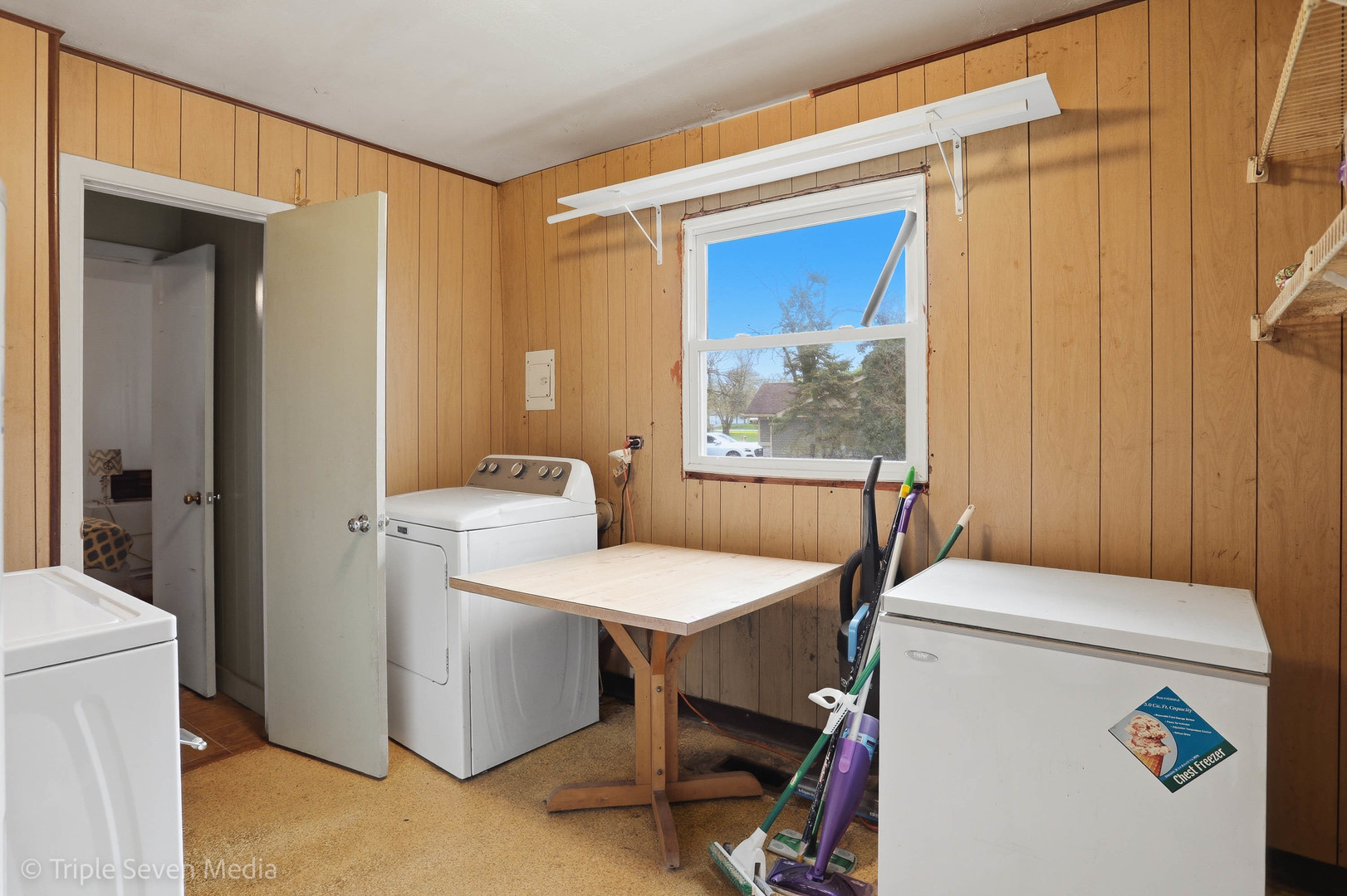 1000 N Bluebonnet Lane, Hoffman Estates, IL 60169