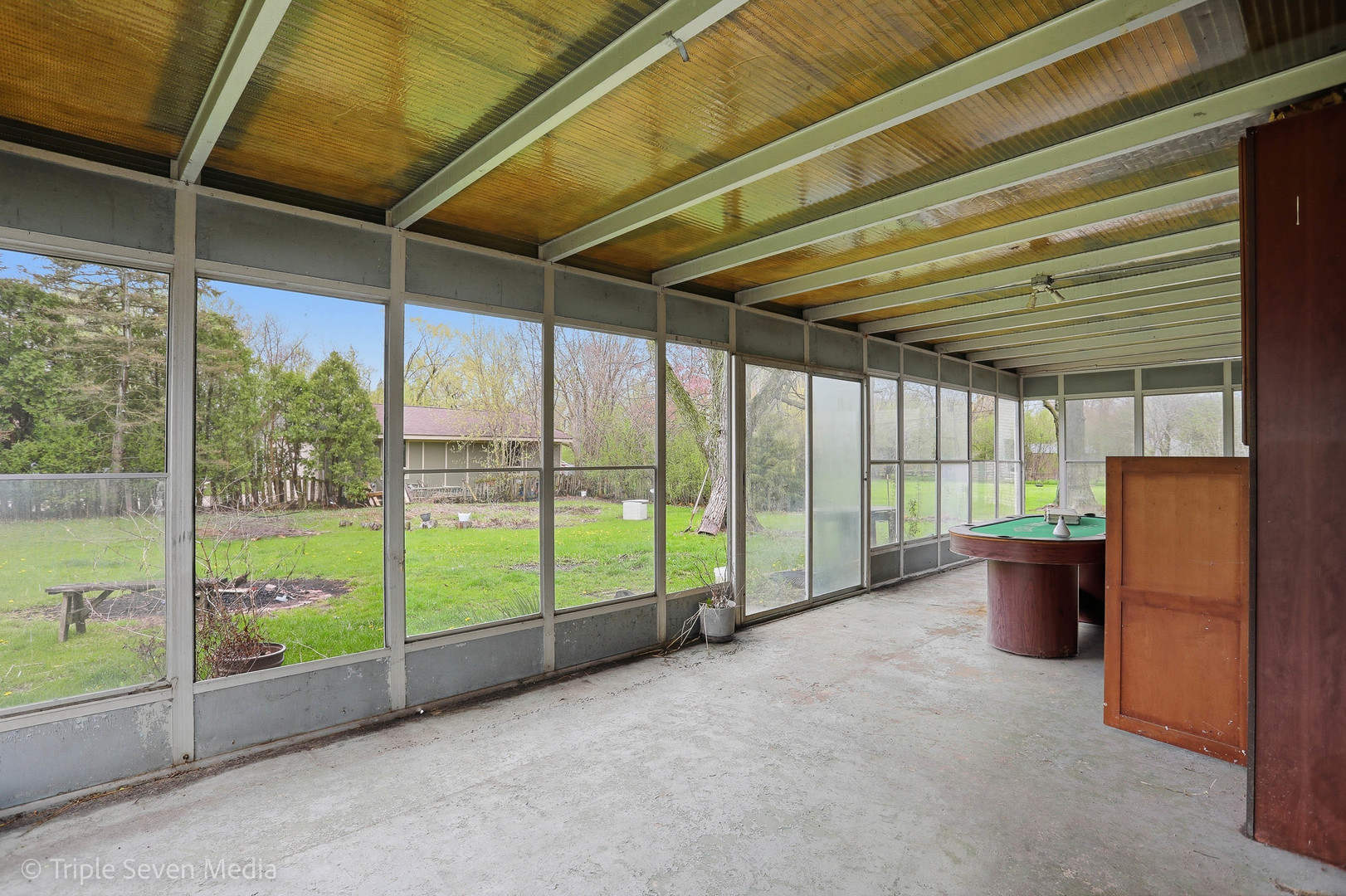 1000 N Bluebonnet Lane, Hoffman Estates, IL 60169