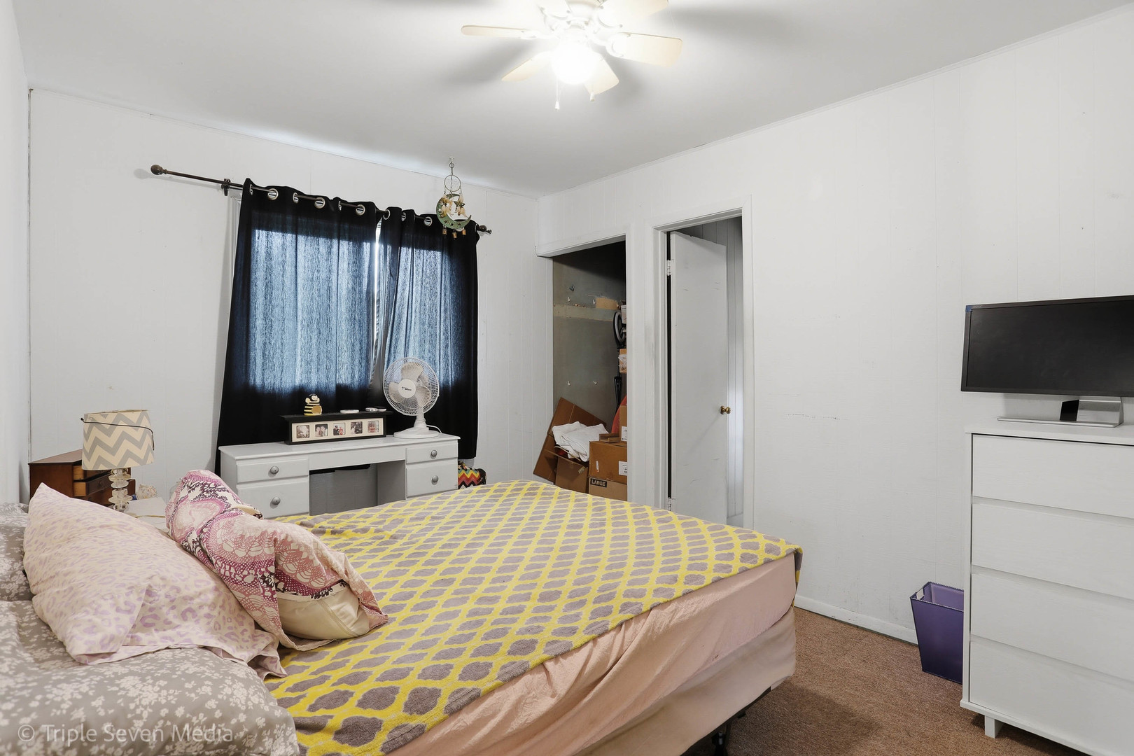 1000 N Bluebonnet Lane, Hoffman Estates, IL 60169