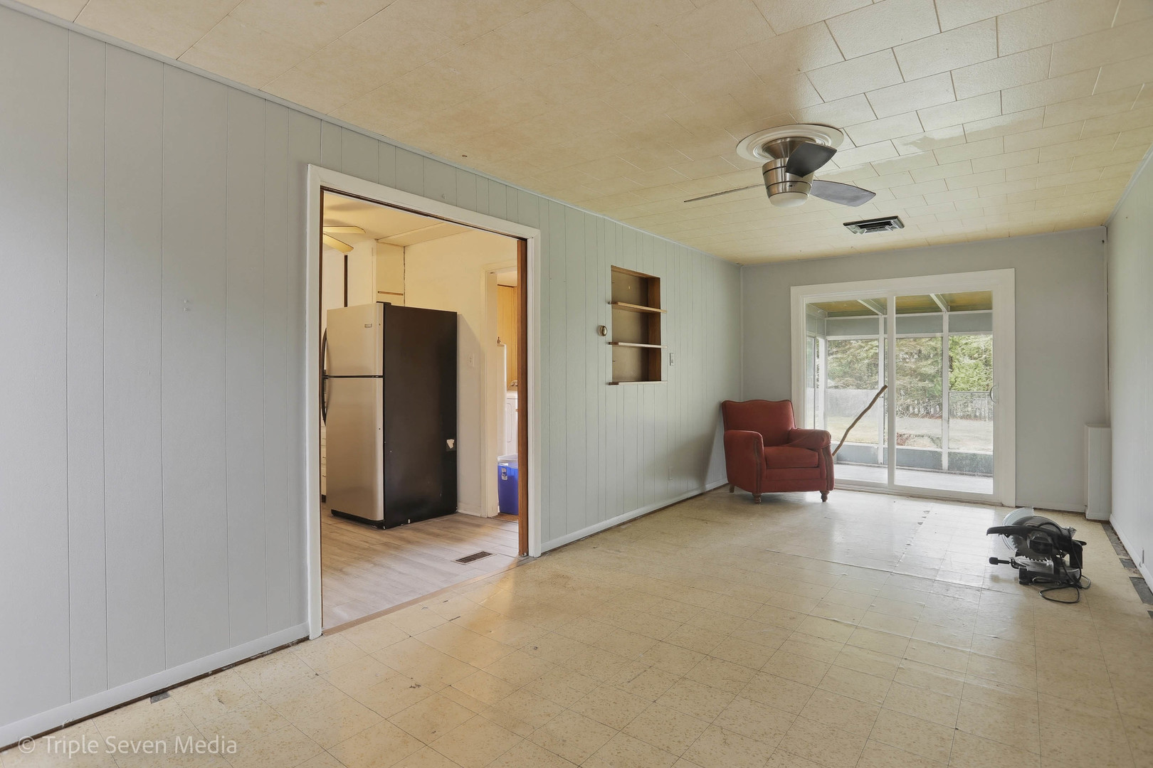 1000 N Bluebonnet Lane, Hoffman Estates, IL 60169