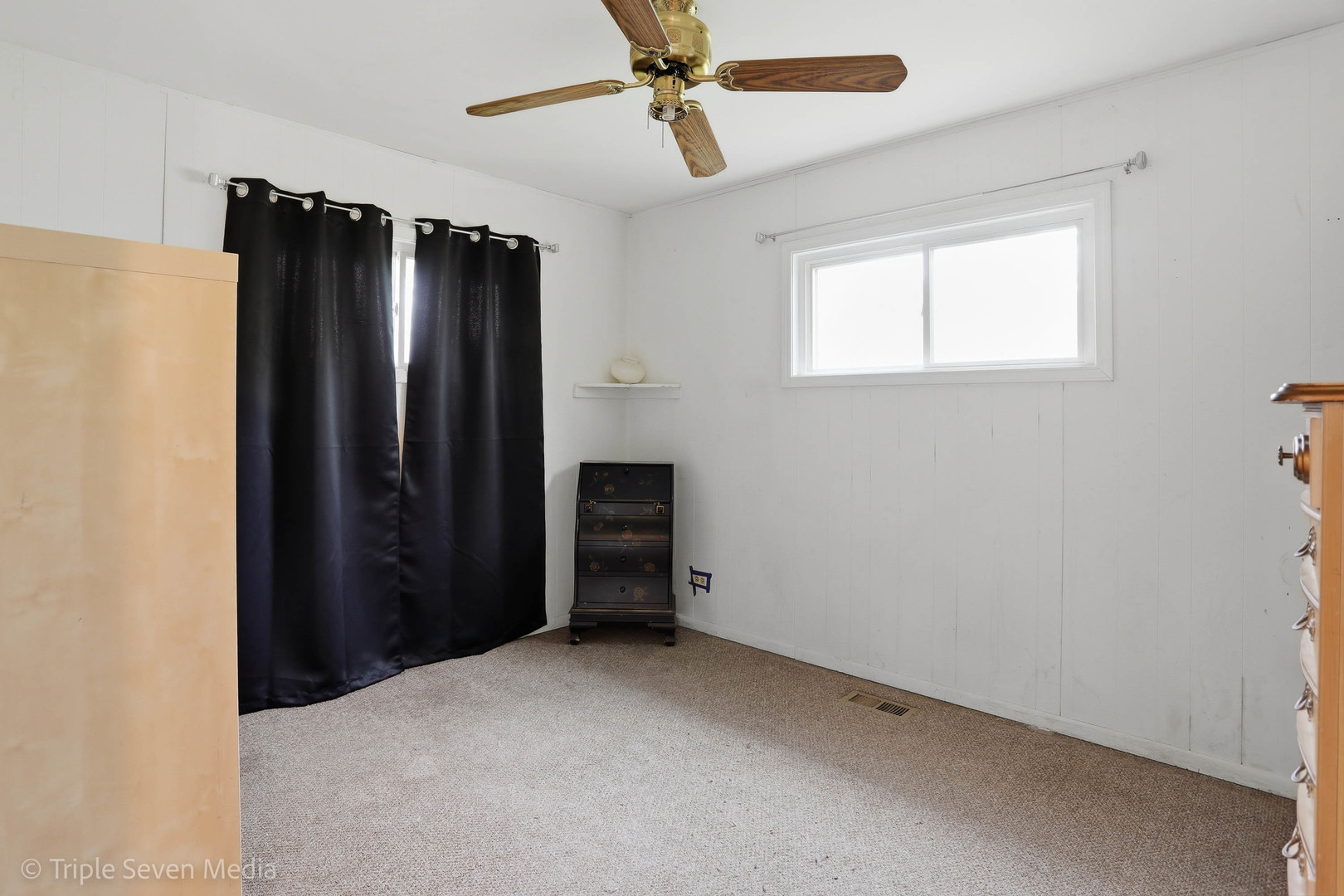 1000 N Bluebonnet Lane, Hoffman Estates, IL 60169