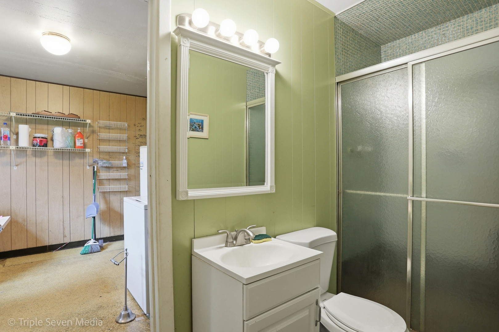 1000 N Bluebonnet Lane, Hoffman Estates, IL 60169