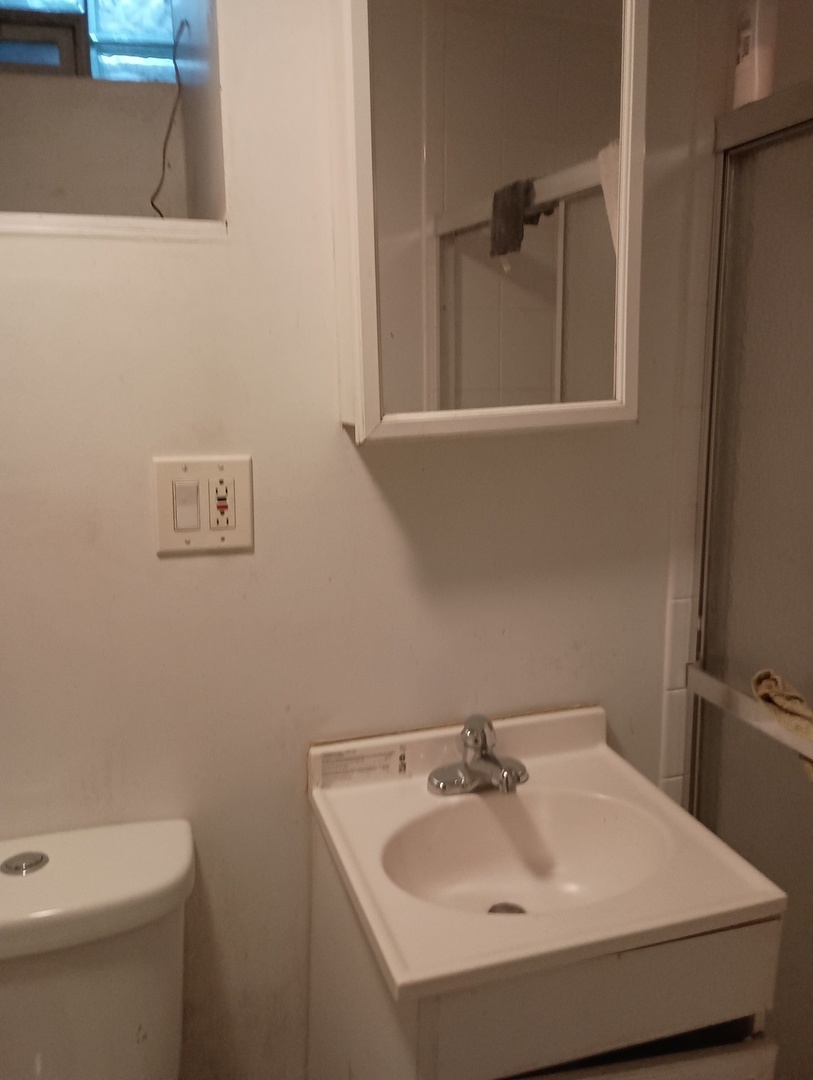 443 Granville Avenue, Bellwood, IL 60104