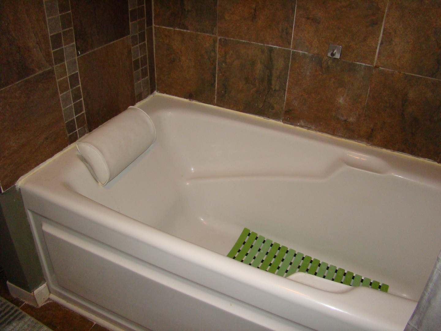 830 Elder Road #B202, Homewood, IL 60430