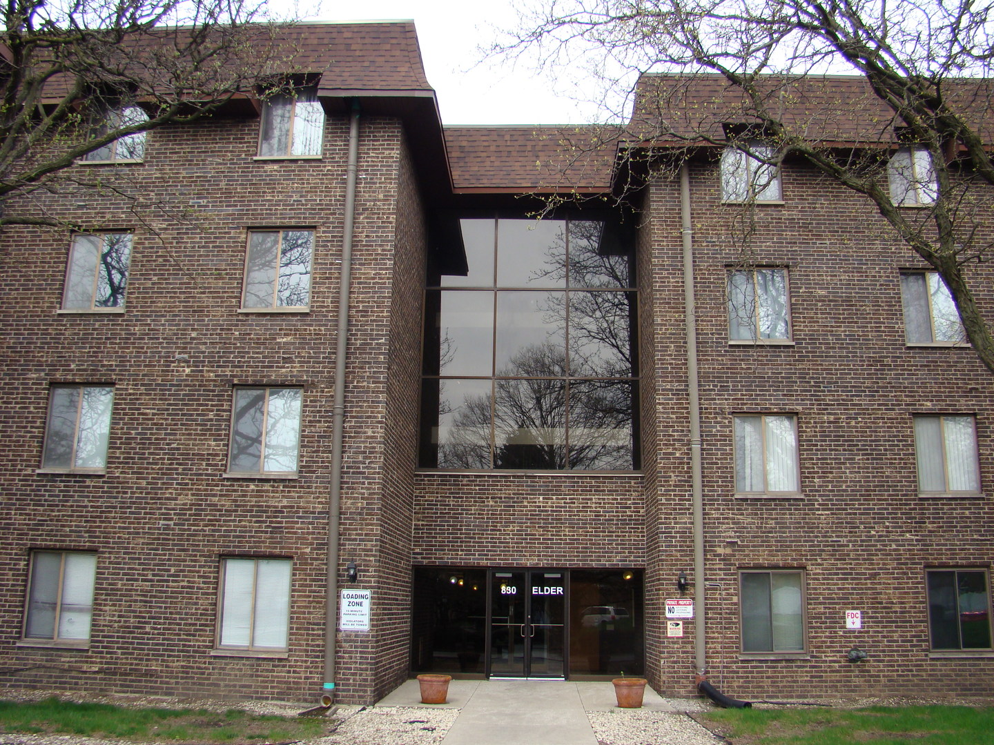 830 Elder Road #B202, Homewood, IL 60430