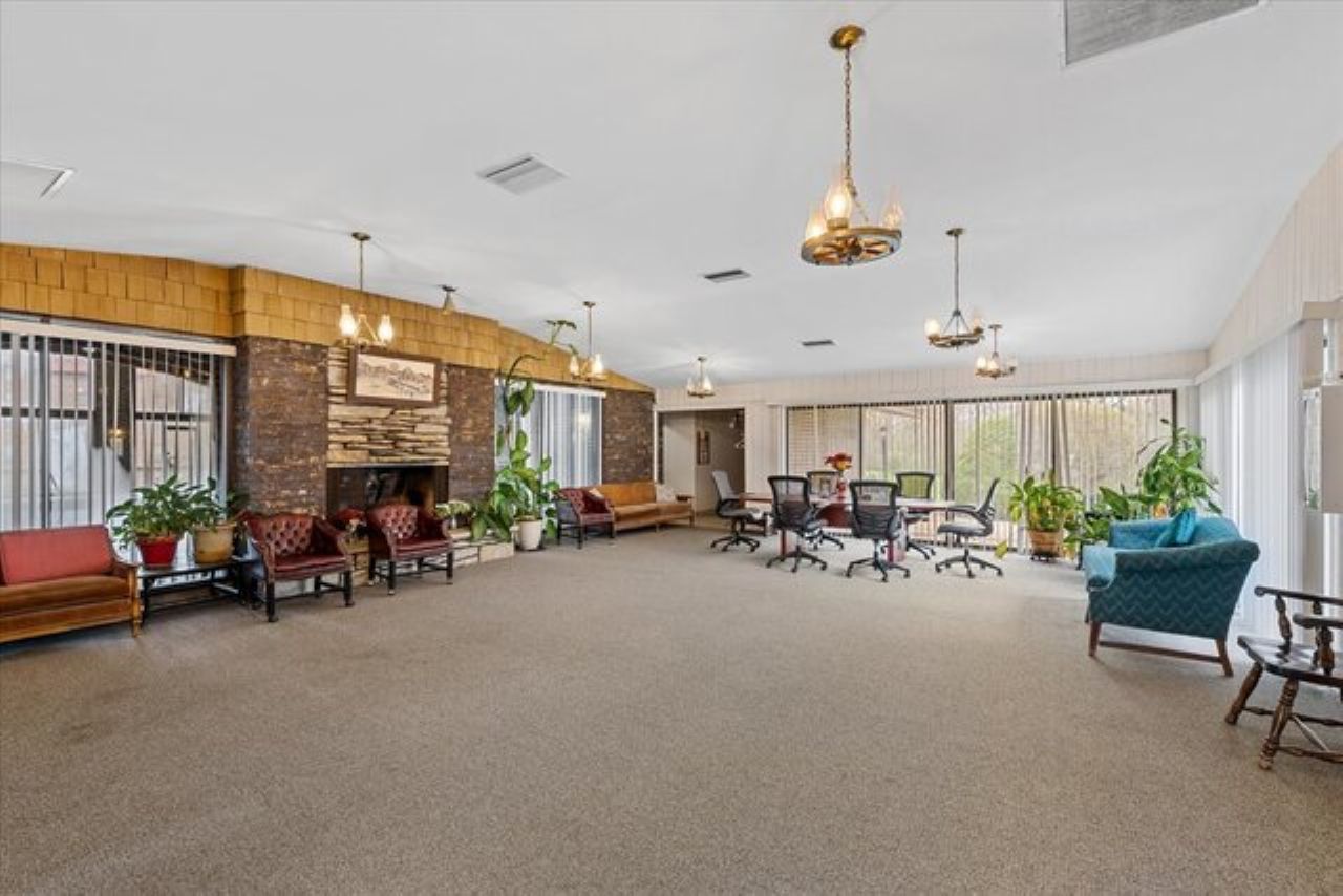 830 Elder Road #B202, Homewood, IL 60430