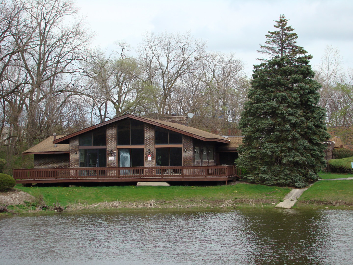 830 Elder Road #B202, Homewood, IL 60430