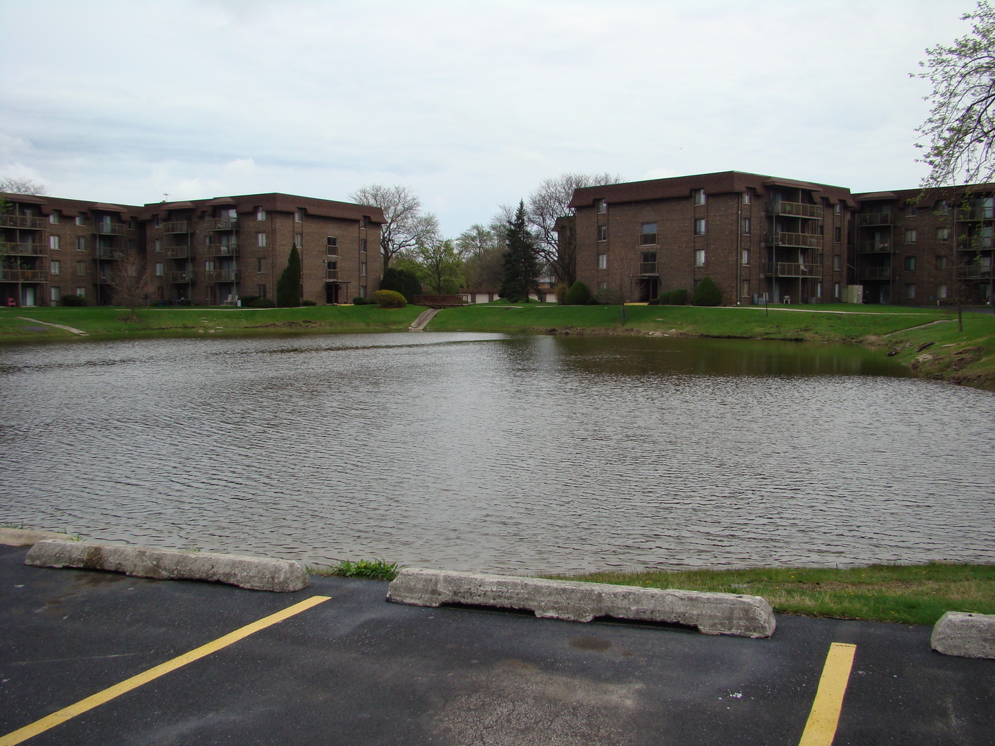 830 Elder Road #B202, Homewood, IL 60430