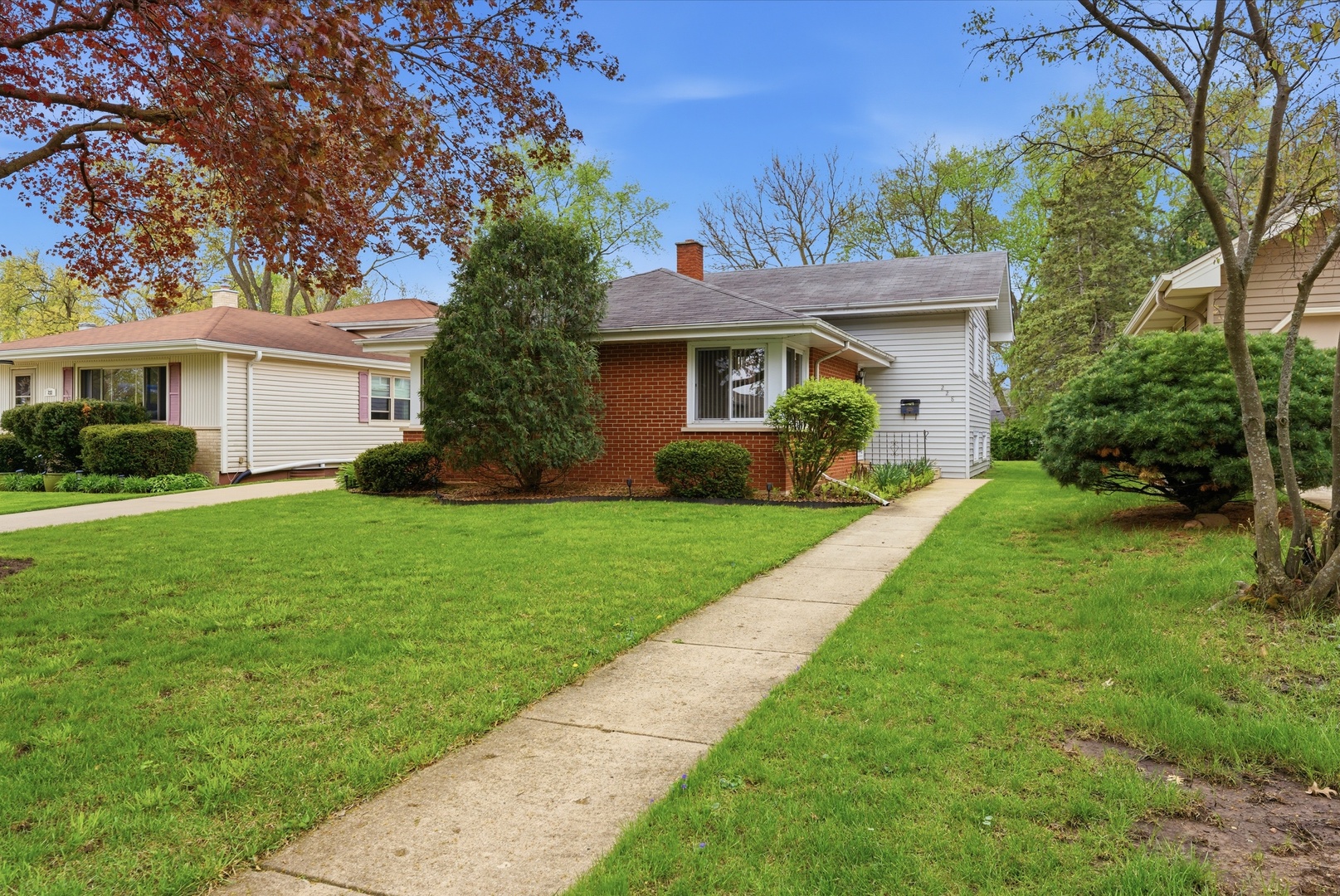 228 S Milton Avenue, Glen Ellyn, IL 60137