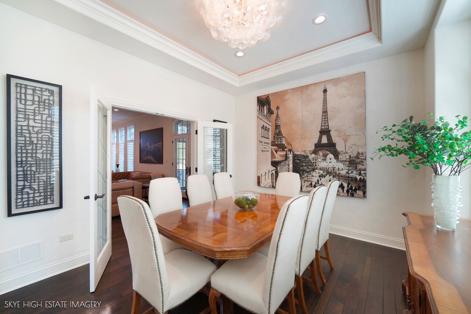 1 Willowcrest Drive, Oak Brook, IL 60523