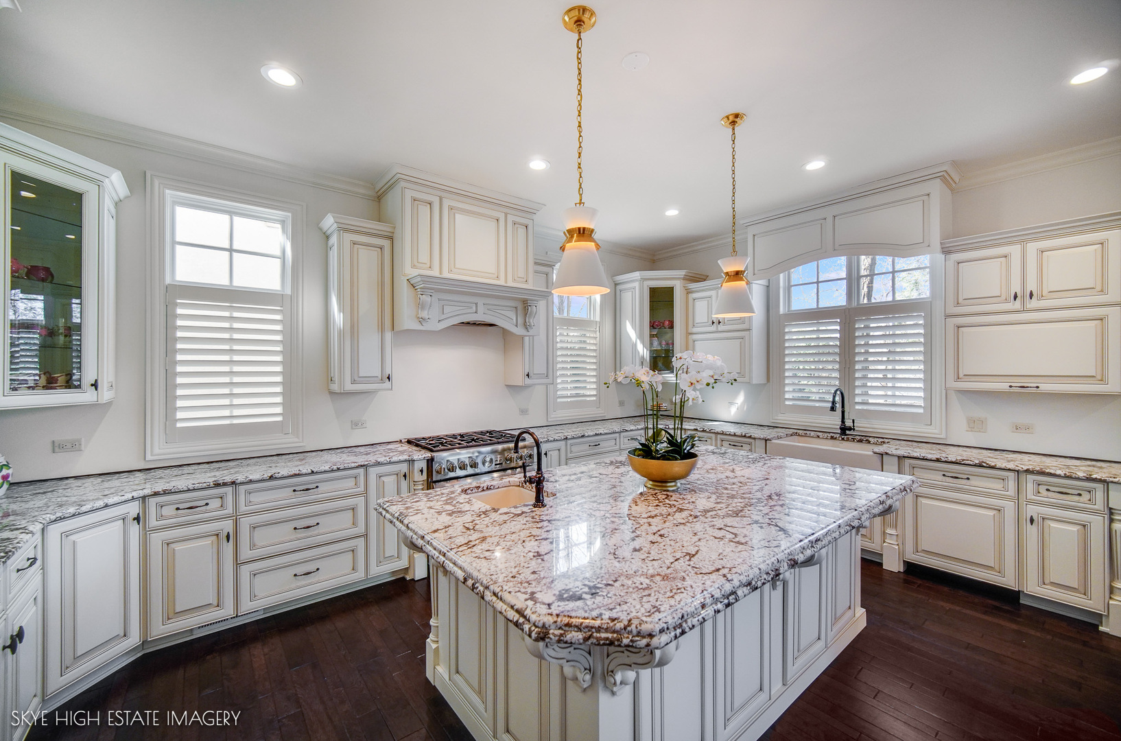 1 Willowcrest Drive, Oak Brook, IL 60523