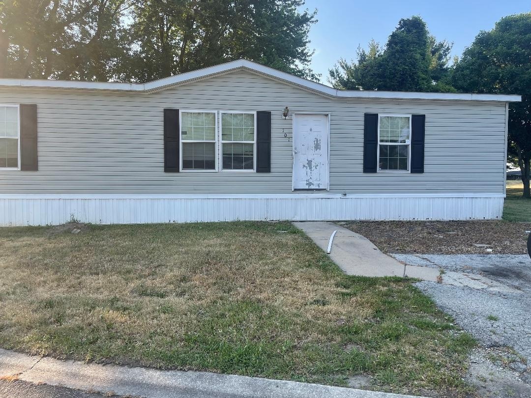 101 Carriage Lane, Sauk Village, IL 60411