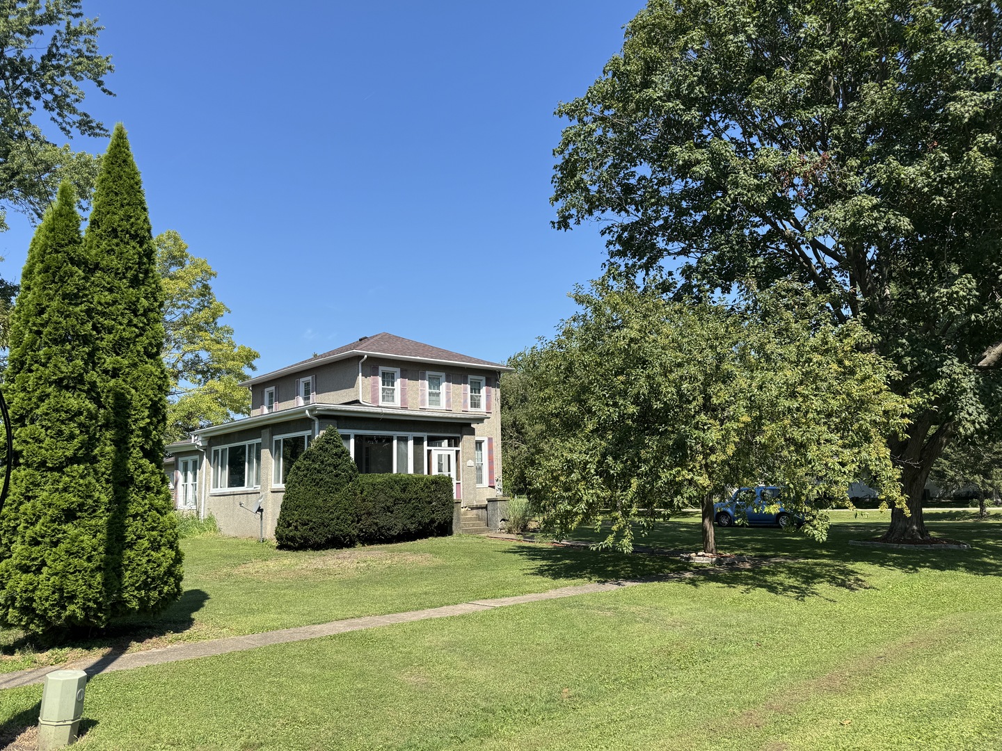 202 S Locust Street, Malden, IL 61337