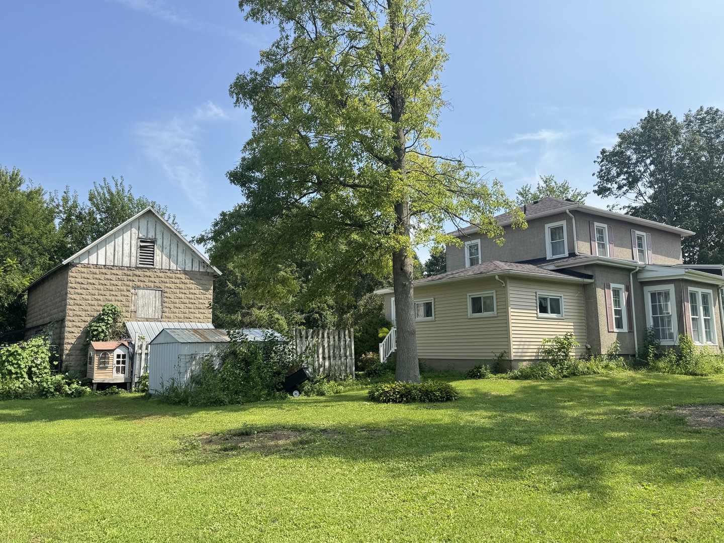 202 S Locust Street, Malden, IL 61337