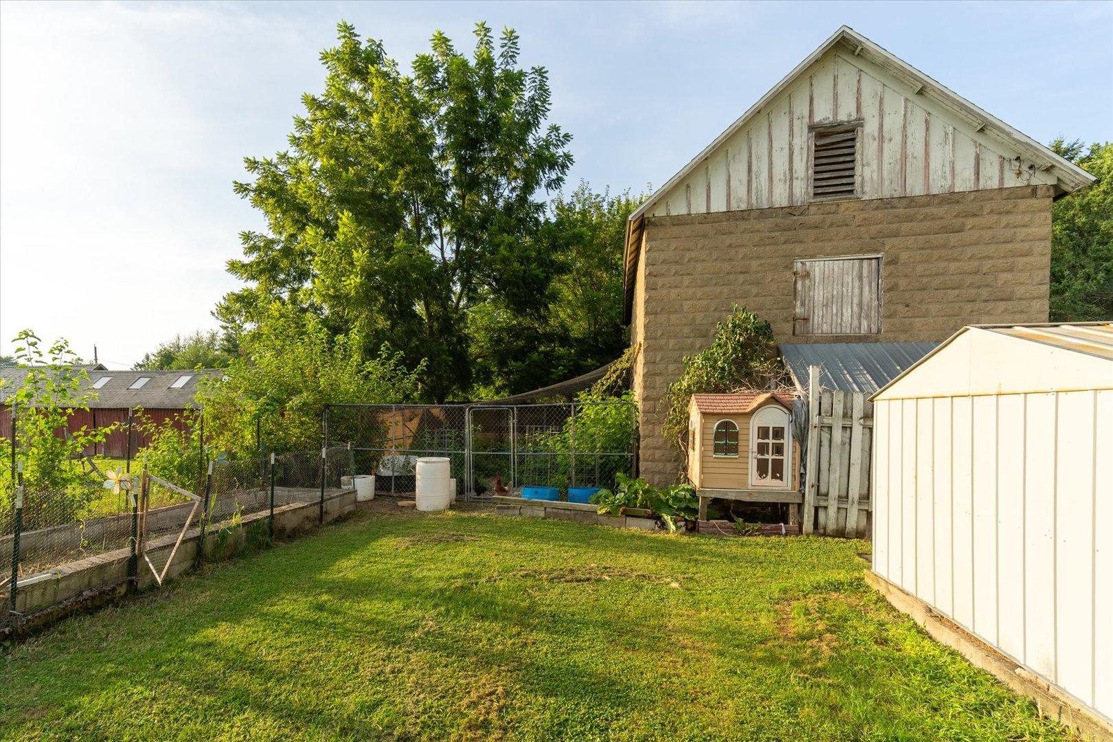 202 S Locust Street, Malden, IL 61337