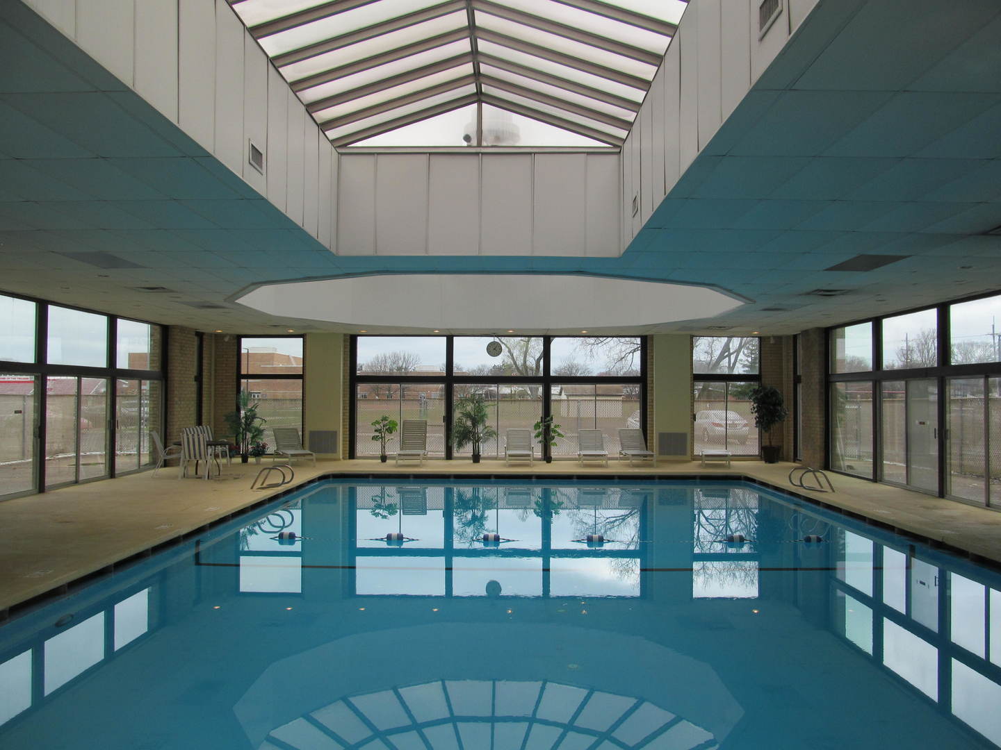 110 W Butterfield Road #402S, Elmhurst, IL 60126