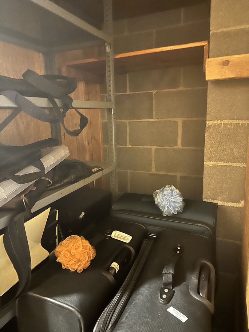 110 W Butterfield Road #402S, Elmhurst, IL 60126