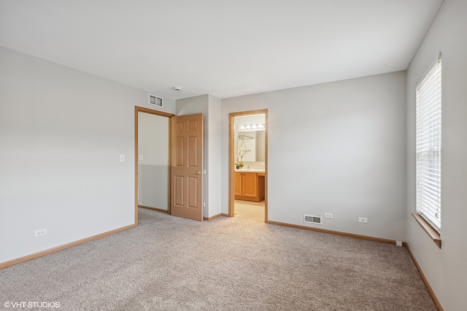 2531 Congress Avenue #2531, Aurora, IL 60503