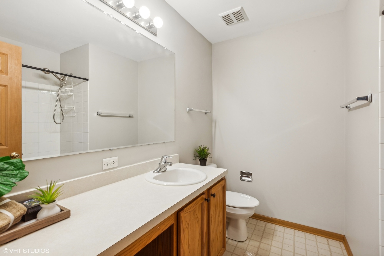 2531 Congress Avenue #2531, Aurora, IL 60503