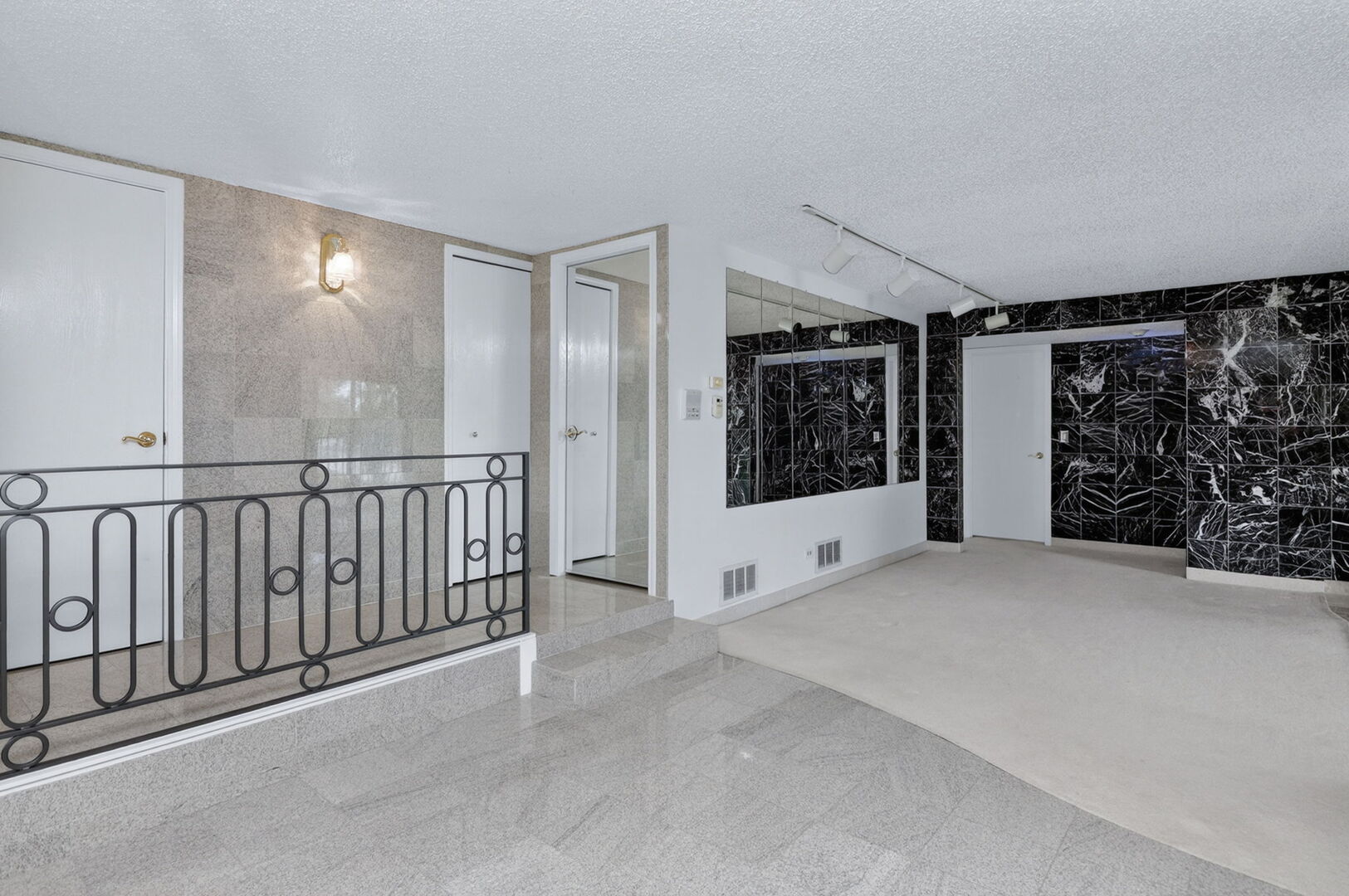 8212 Anchor Drive #508, Woodridge, IL 60517