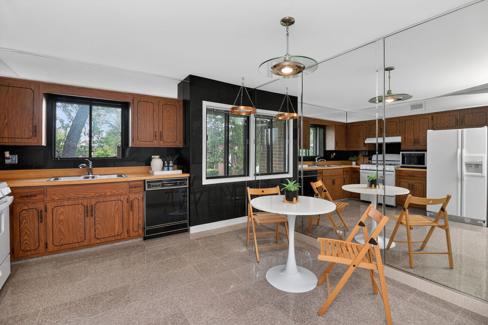 8212 Anchor Drive #508, Woodridge, IL 60517