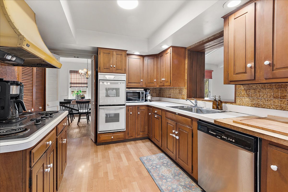 1314 Bunker Avenue, Flossmoor, IL 60422