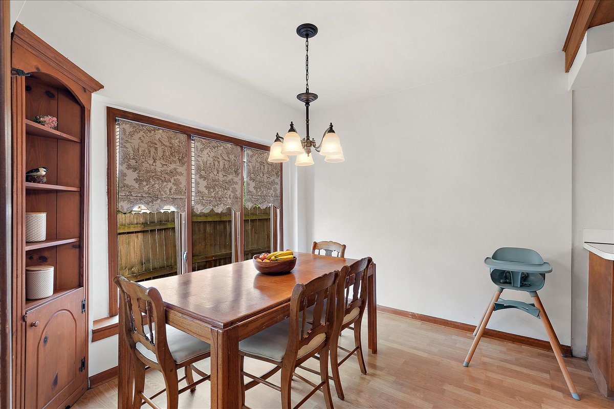 1314 Bunker Avenue, Flossmoor, IL 60422