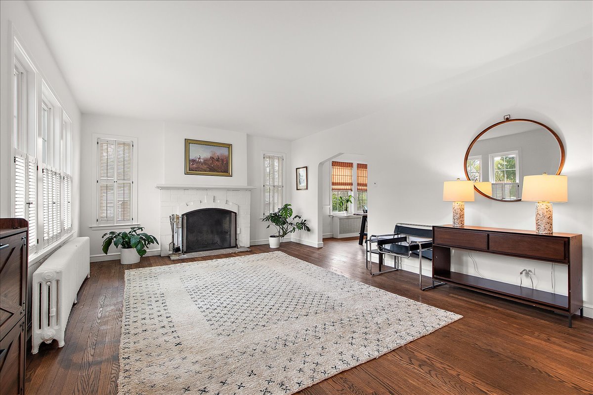 1314 Bunker Avenue, Flossmoor, IL 60422