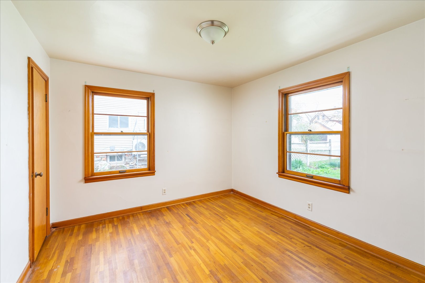 708 Market Street, Henry, IL 61537