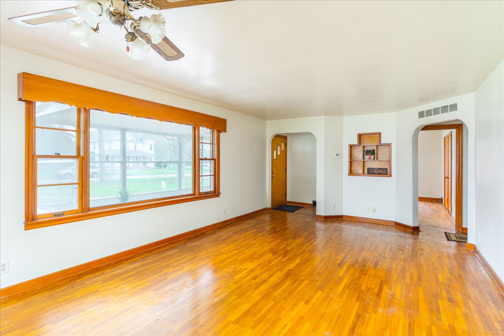 708 Market Street, Henry, IL 61537