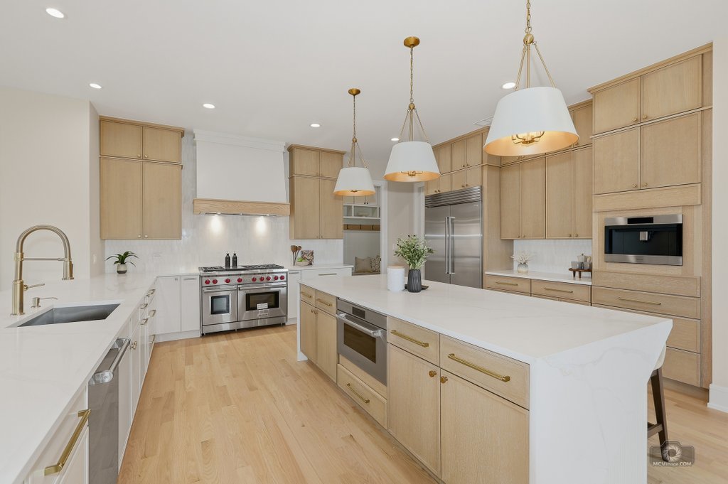 1432 Oak Bluff Lane, Lemont, IL 60439