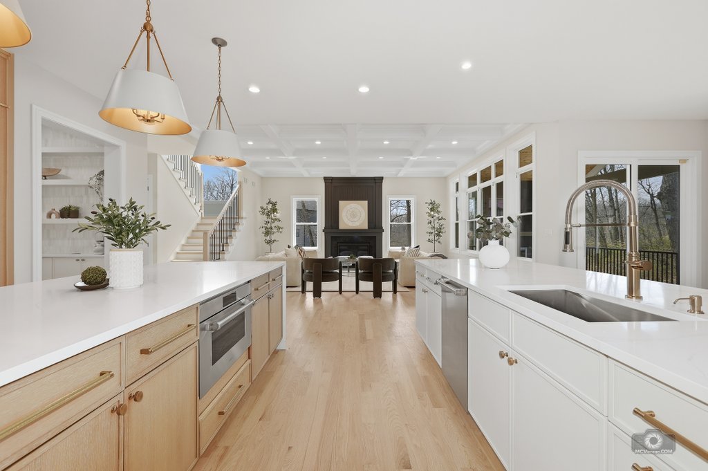 1432 Oak Bluff Lane, Lemont, IL 60439