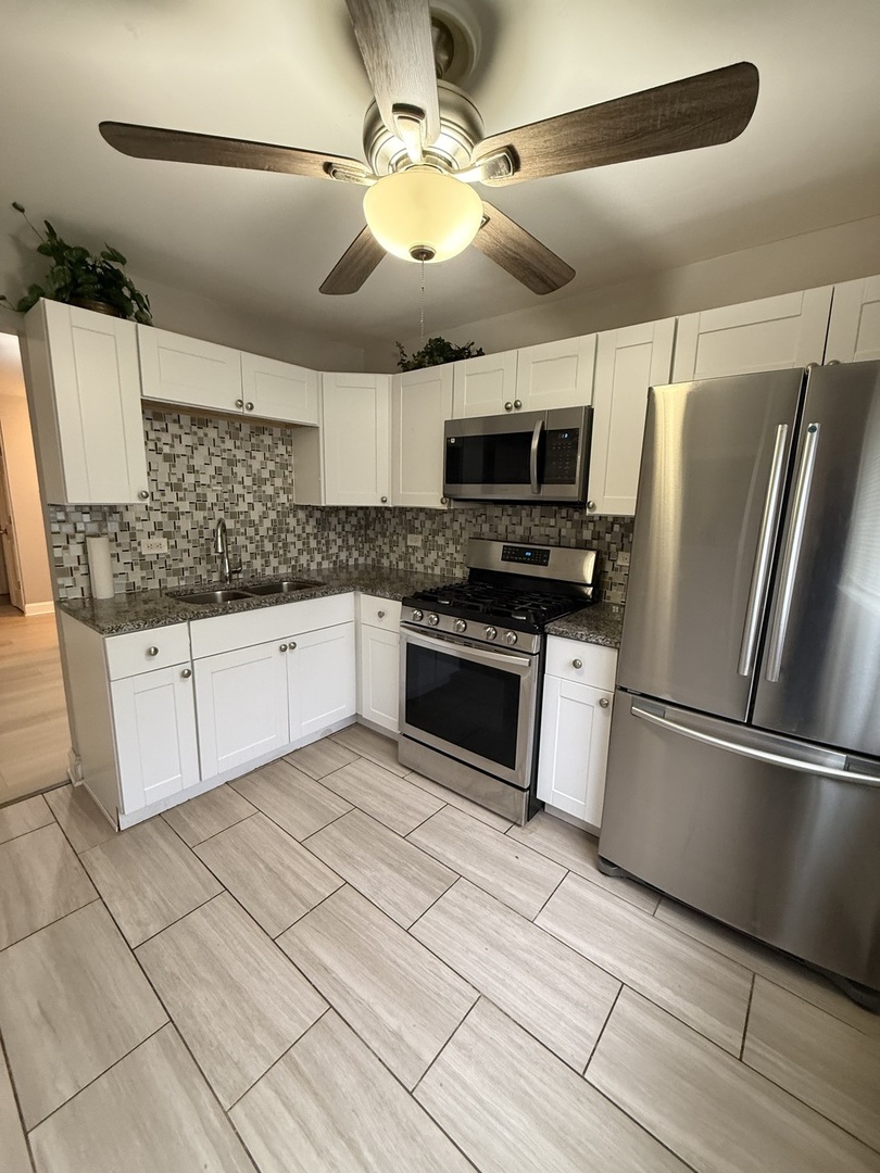 706 Marilyn Avenue #105, Glendale Heights, IL 60139