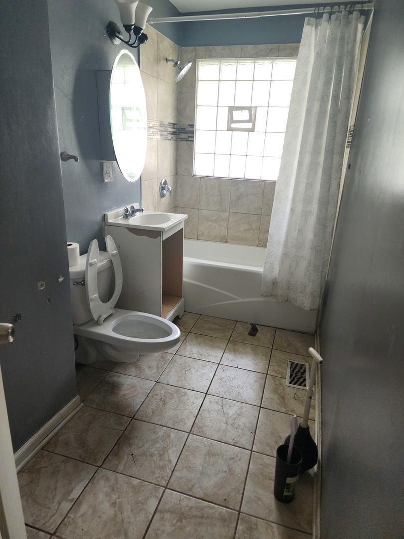 279 Chappel Avenue, Calumet City, IL 60409