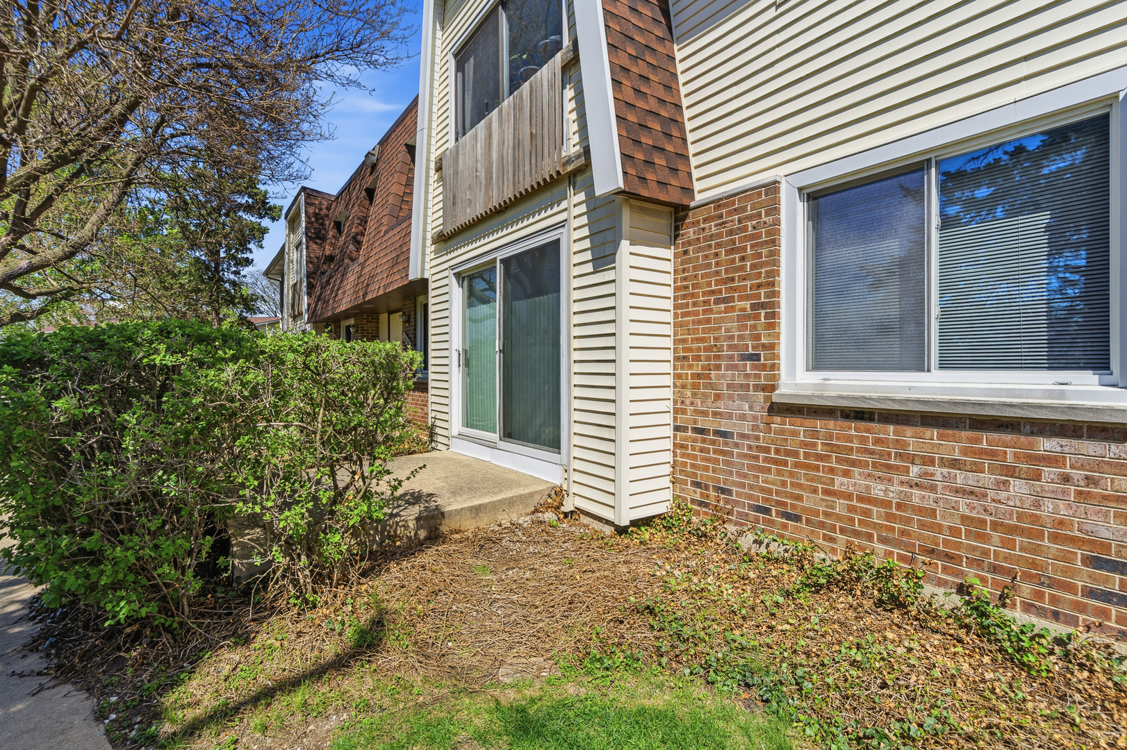 6818 Roberts Drive #3, Woodridge, IL 60517