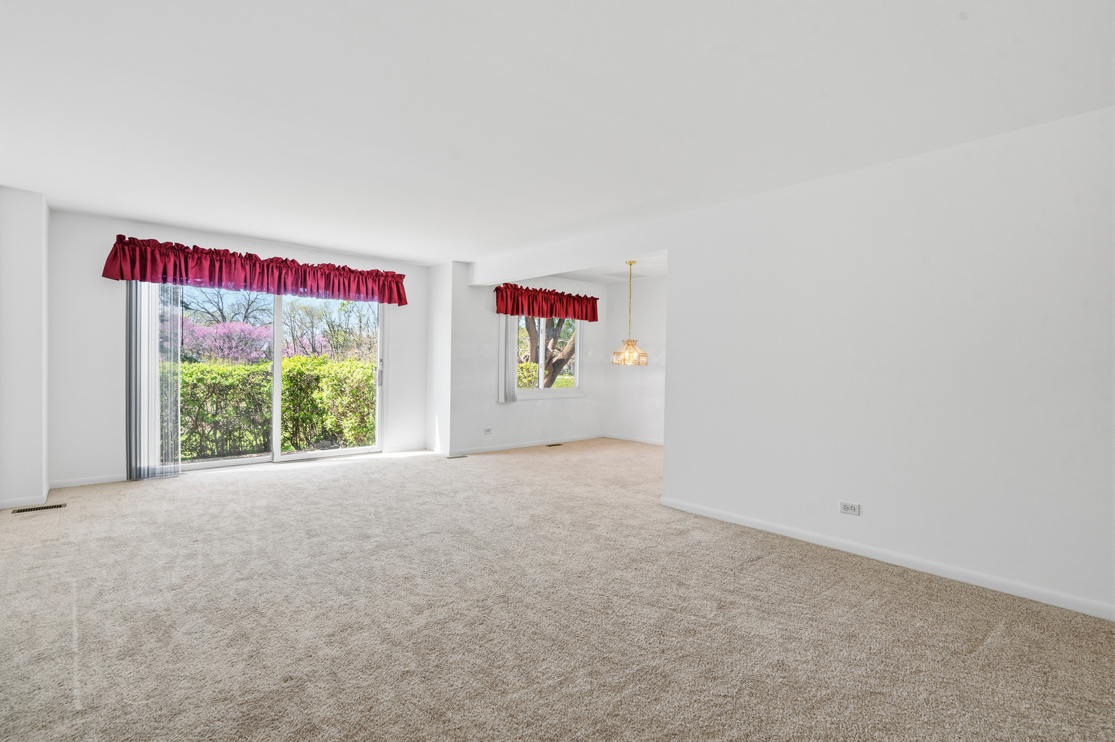 6818 Roberts Drive #3, Woodridge, IL 60517