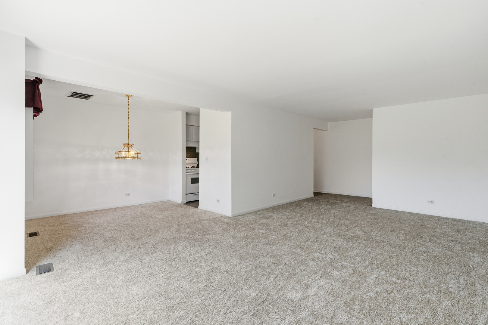 6818 Roberts Drive #3, Woodridge, IL 60517