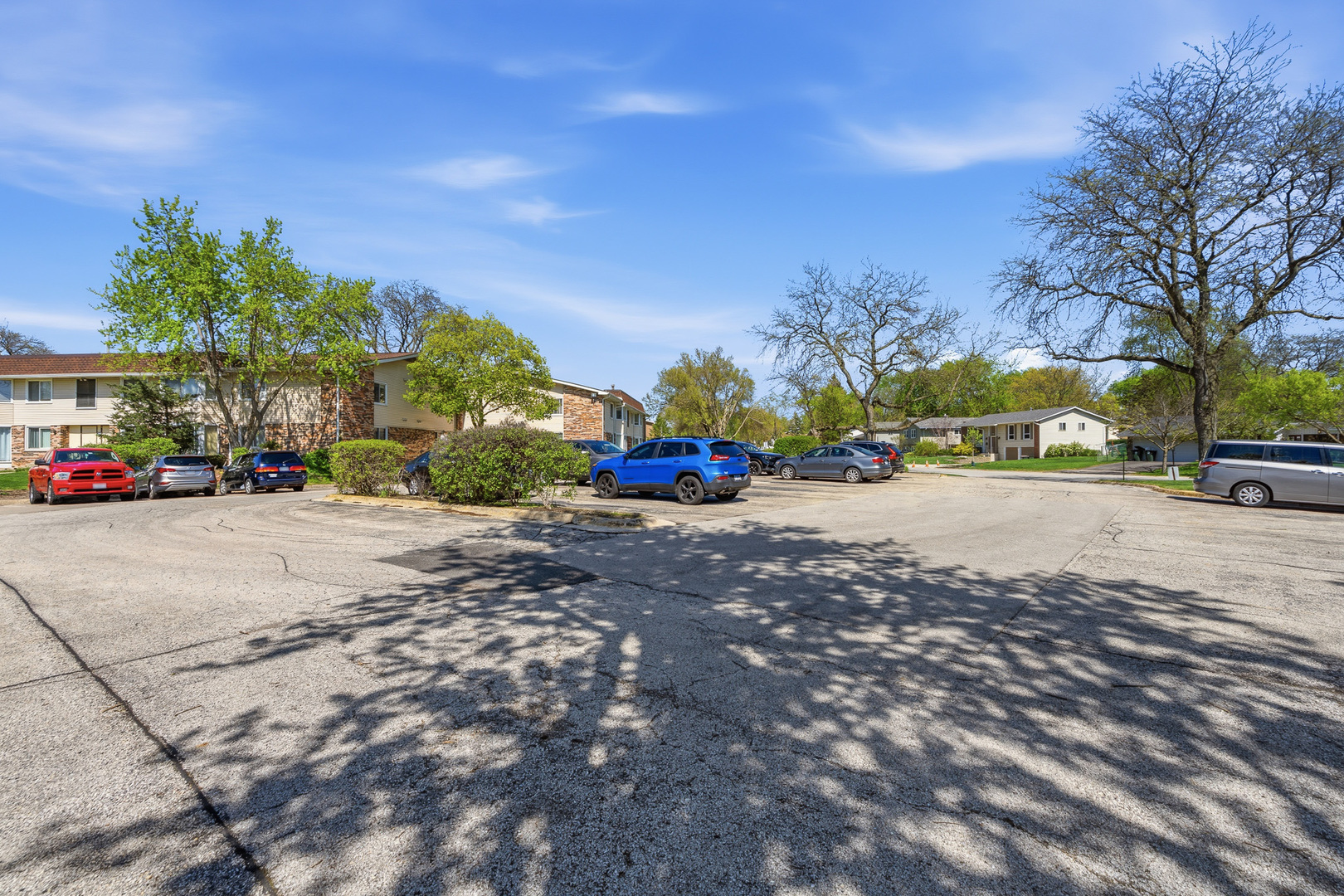 6818 Roberts Drive #3, Woodridge, IL 60517