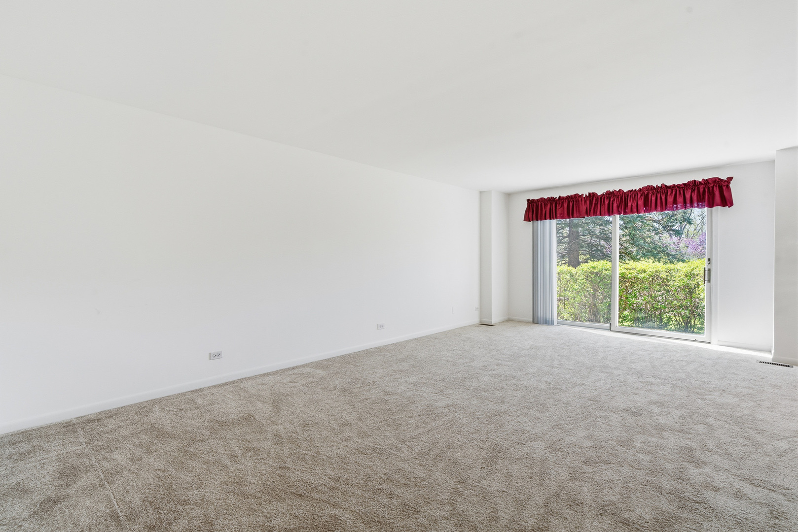 6818 Roberts Drive #3, Woodridge, IL 60517