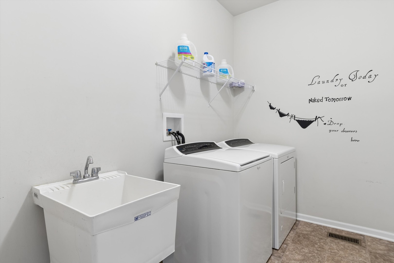 1452 Ruby Drive, Yorkville, IL 60560