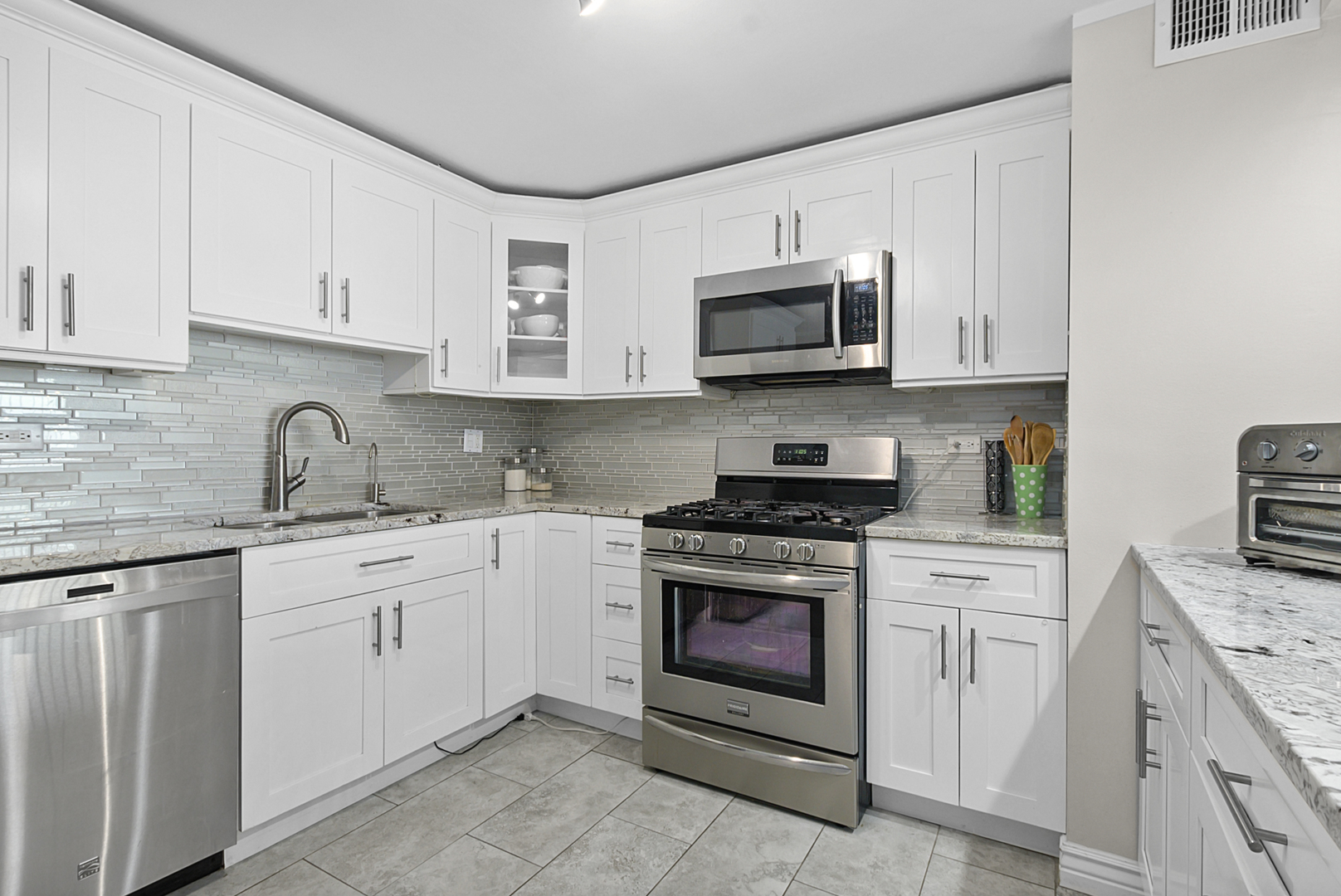 11101 S 84th Avenue #3A, Palos Hills, IL 60465