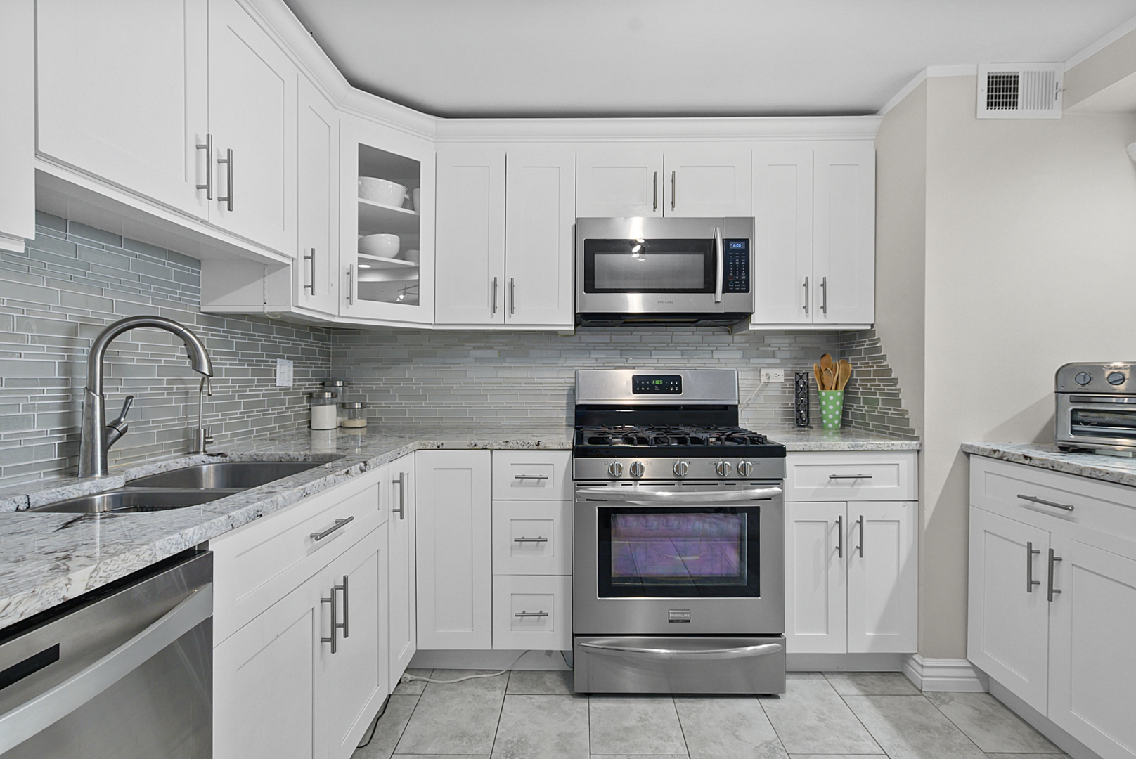 11101 S 84th Avenue #3A, Palos Hills, IL 60465