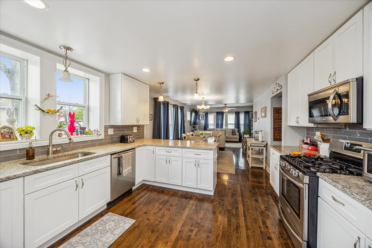 3647 Euclid Avenue, Berwyn, IL 60402