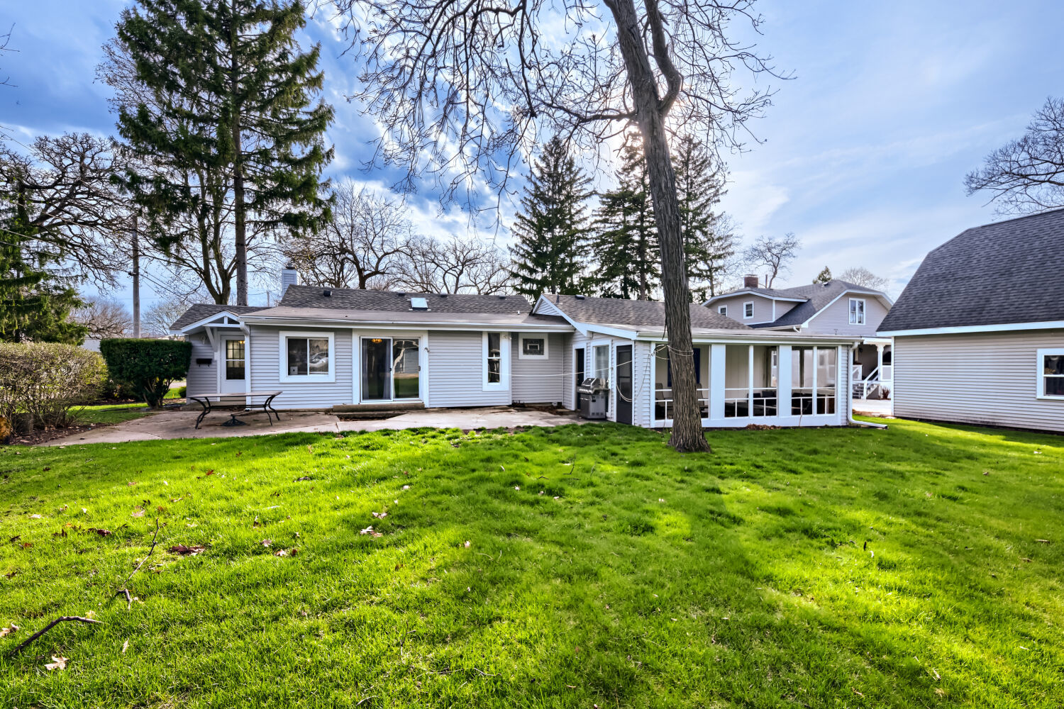 250 Beauteau Street, Lake Zurich, IL 60047