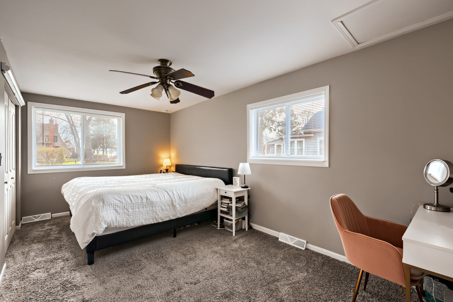 250 Beauteau Street, Lake Zurich, IL 60047